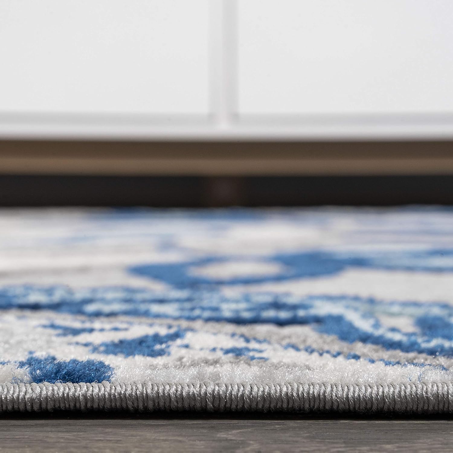 JONATHAN Y AMC102C-4 Julien Paisley High-Low Indoor Outdoor Area-Rug Bohemian Floral Easy-Cleaning High Traffic Bedroom Kitchen Backyard Patio Porch Non Shedding, 4 X 6, Blue/Light Gray - Image 6